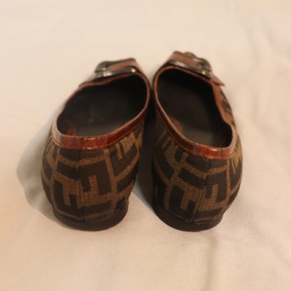Fendi Printed Flats Authentic - Picture 3 of 5